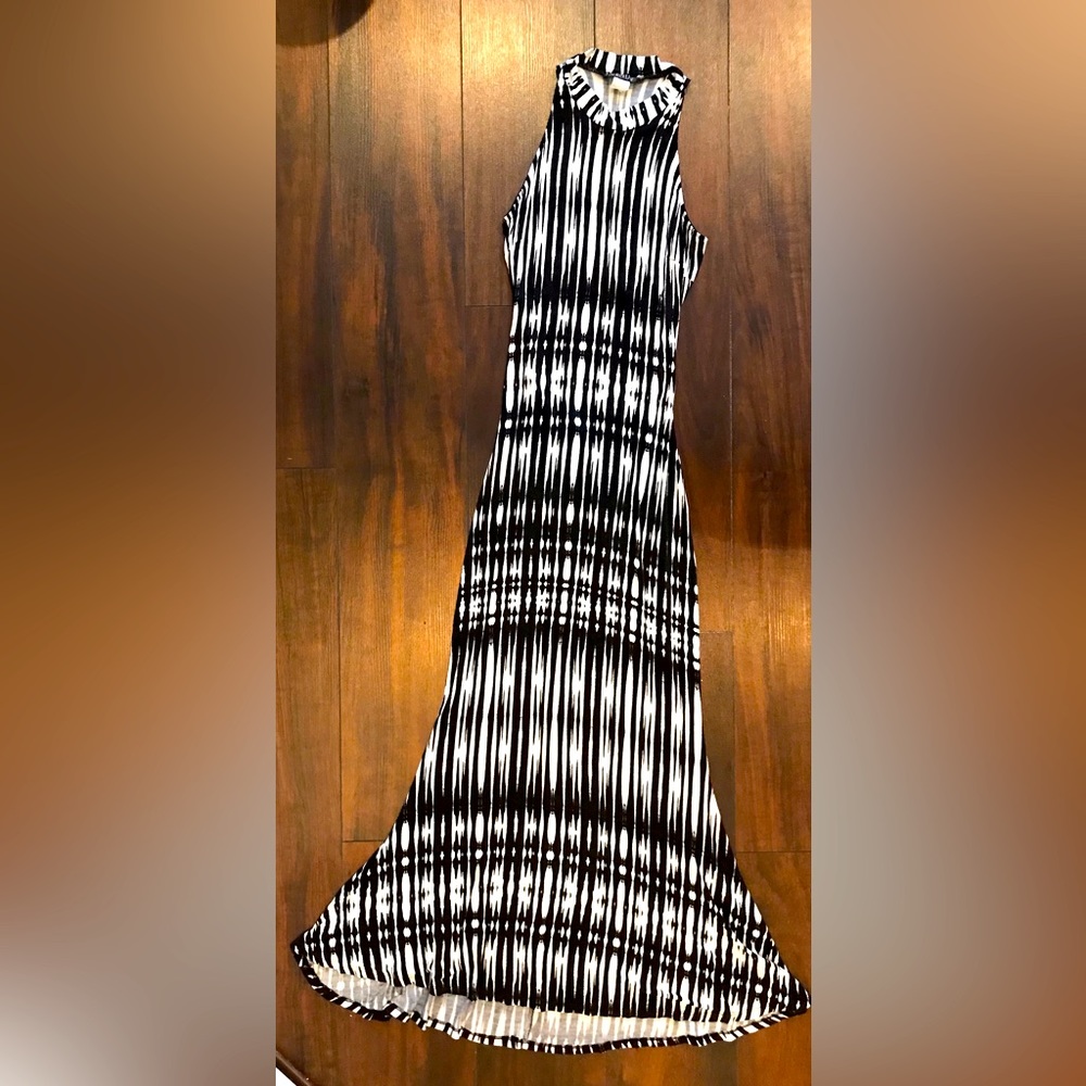 Venus Slim fitting Bodycon Maxi Dress Zebra Print Size Small